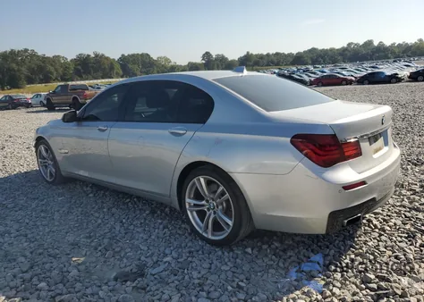 2013 BMW 740 Li из США, поврежденный, VIN WBAYE4C51DD137608